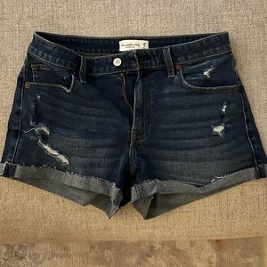 Abercrombie and Fitch Mid rise jean shorts women’s 28 (size 8)